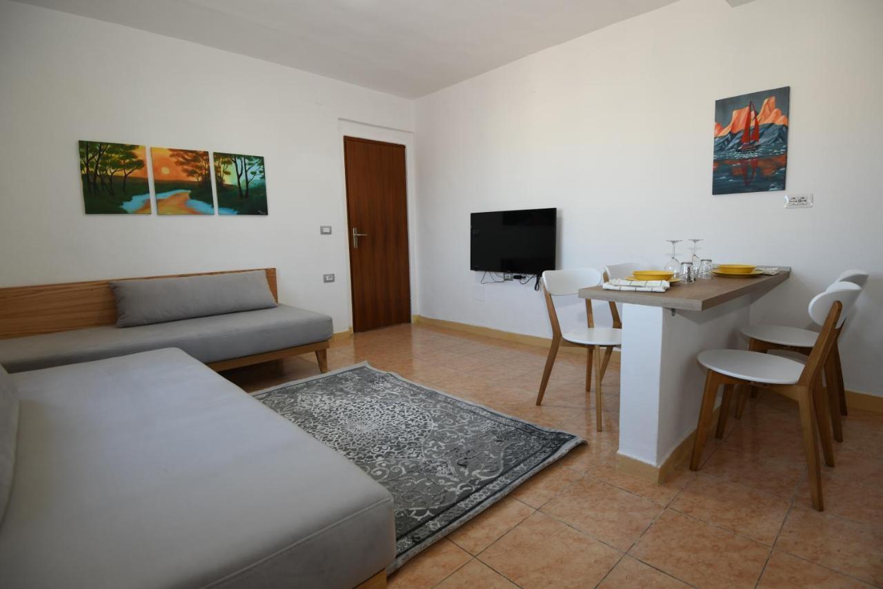 Rondine Studio Apartment ติรานา ภายนอก รูปภาพ